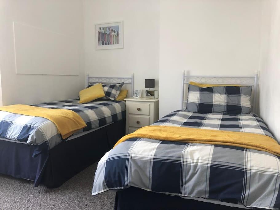 Seaton, Devon, Two Bed Apartment, Just Off The Sea Front. Екстериор снимка