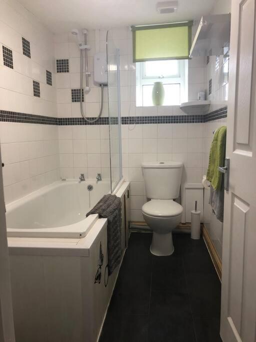 Seaton, Devon, Two Bed Apartment, Just Off The Sea Front. Екстериор снимка