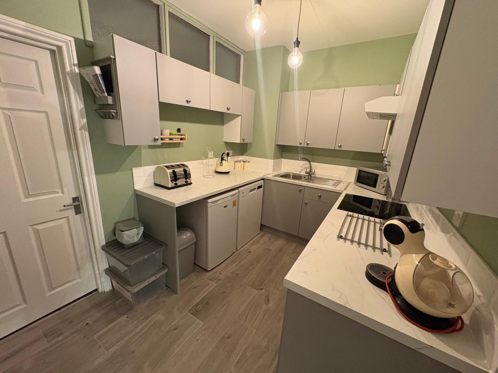 Seaton, Devon, Two Bed Apartment, Just Off The Sea Front. Екстериор снимка